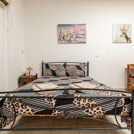 Central Cozy Apartment Sparta Bagian luar foto
