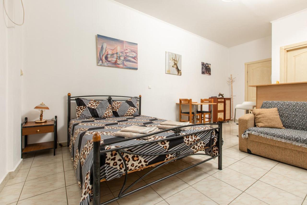 Central Cozy Apartment Sparta Bagian luar foto