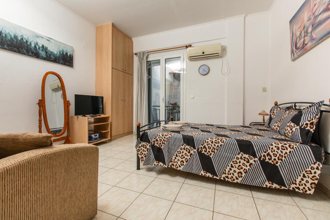 Central Cozy Apartment Sparta Bagian luar foto