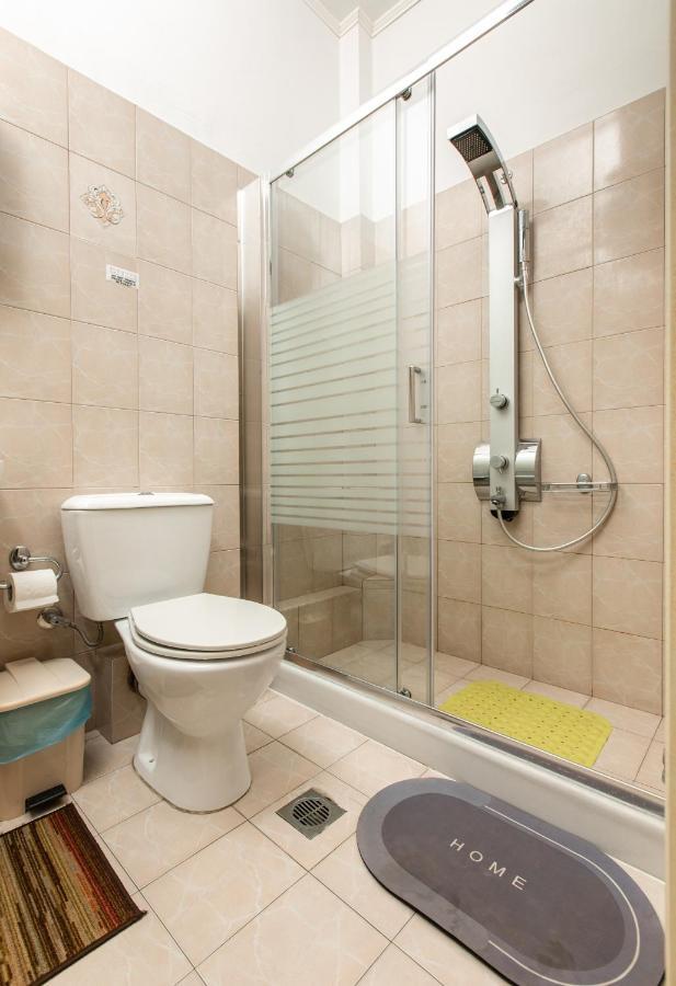 Central Cozy Apartment Sparta Bagian luar foto